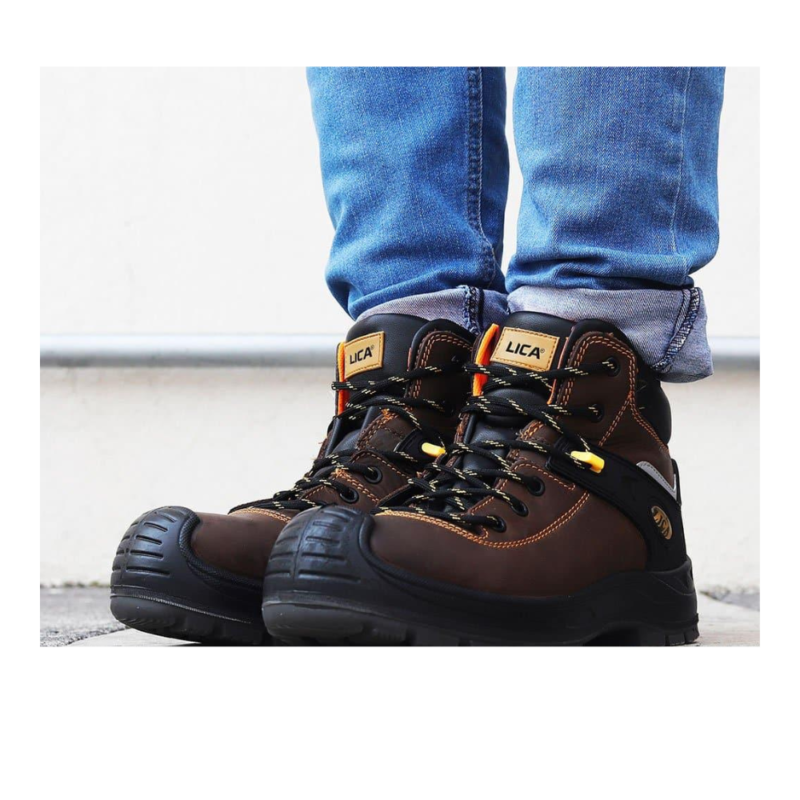 Bota industrial dieléctrica marca LICA